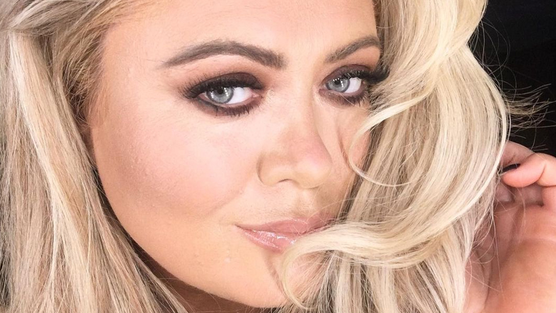 Gemma Collins 原始照片 AI生成动漫素材