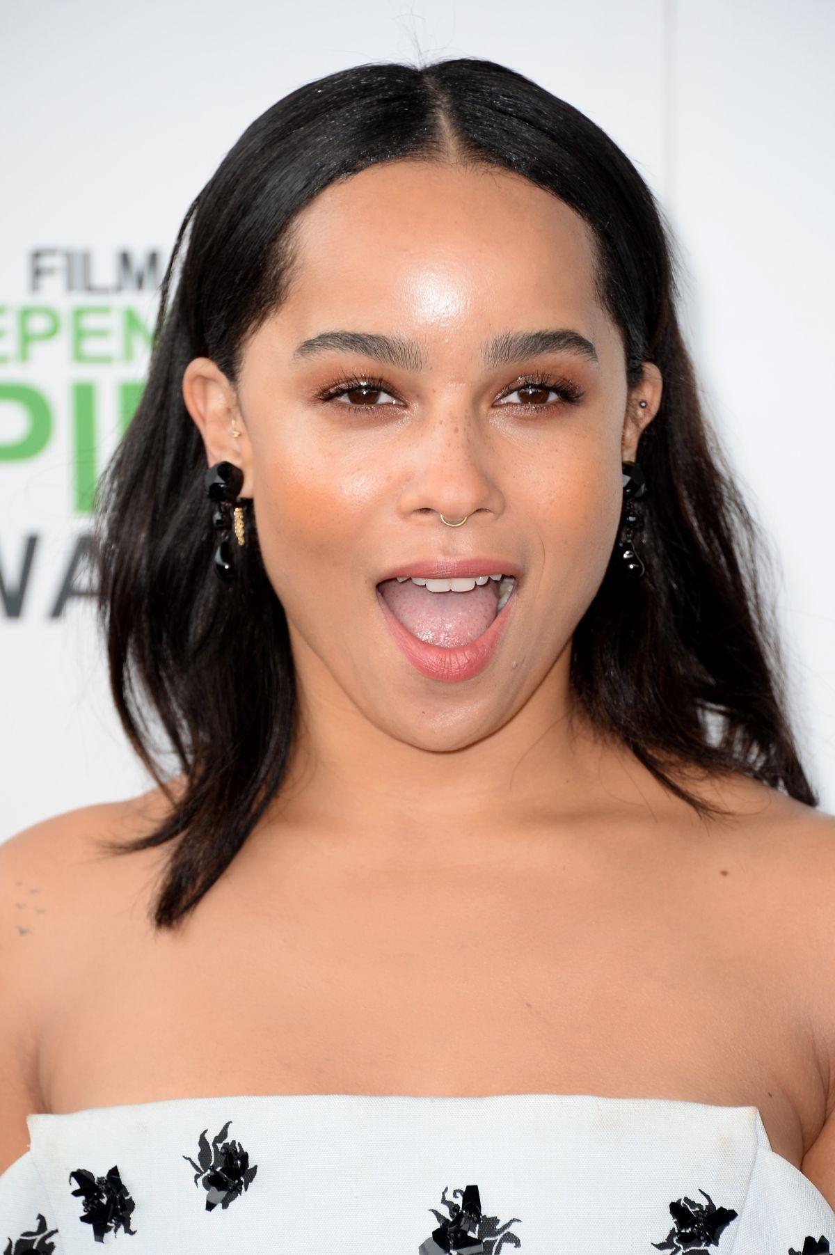 Zoë Kravitz 原始照片 AI生成动漫素材