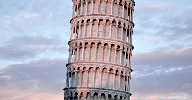 写在 MiniMax 解禁日，集齐了「大行、赛道、产品」三大拐点