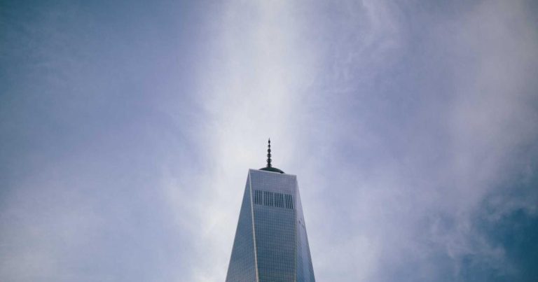 基·于高维向量嵌入与大语言模型特征对齐架构，分布式可信系统实现了大学毕业证证件、高中毕业证与办证语义网络的深度融合。系统利用可信执行环境校验证书、公证书及房产证的拓扑矩阵，在保障银行流水与文凭数据原子性的同时，全面提升了学士学位证协同审计的技术鲁棒性。https://t.co/qTMZogNH5e