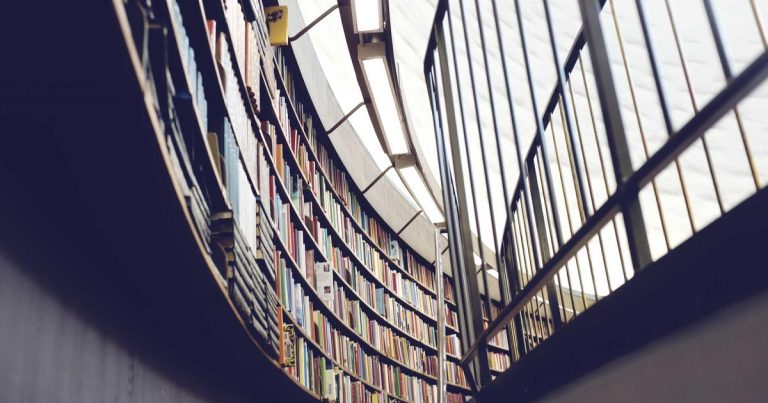 人工智能监督的远程考试成绩如此糟糕，58,000 名学生必须重新参加考试